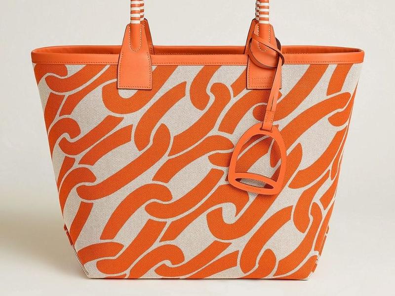 The Luxury Revision Steeple 28 Bag